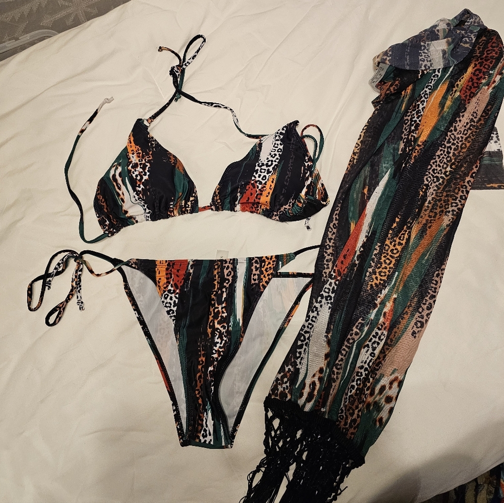 SHEIN Multicolor Animal Print Bikini Set